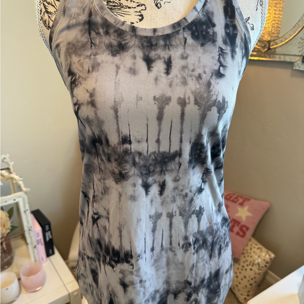 Lululemon Athletica Black and Gray Tie-Dye Tank Top